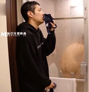 Địt nhau với em gái lạ hàng đẹp Xun Xiaoxiao